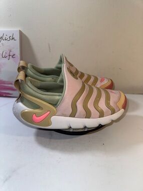 Nike Dynamo Go PS 'Pink Foam Sesame' Sneaker - Girls Size 3Y